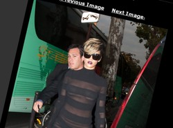 Rihanna po raz kolejny pokazała piersi