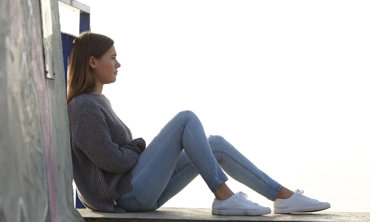 Siedem cichych sygnałów trudnego dzieciństwa. To zdradza, iż trauma cię nie opuściła