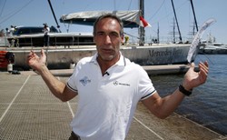 Niezwykła podróż na dwa bieguny. Mike Horn to szaleniec czy śmiałek? [ZDJĘCIA]