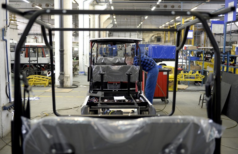 W nowej hali produkowane będą pojazdy serii N.Car oraz wprowadzane właśnie na rynek modele serii '4xx'. <br><br>  (dd/ukit) PAP/Darek Delmanowicz