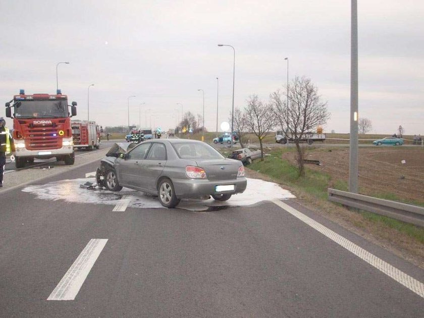 Tragedia pod Toruniem. Zginęła matka i jej dwóch synów!