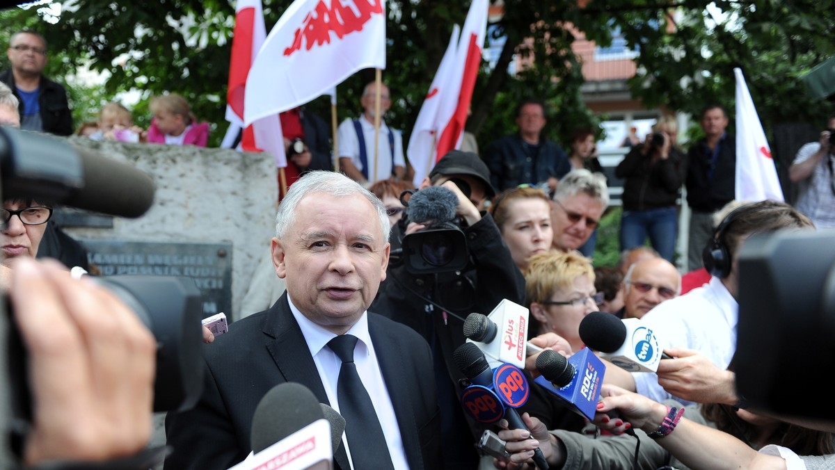 Stołeczną listę PiS do Sejmu otworzy prezes partii Jarosław Kaczyński, z drugiego miejsca ma wystartować b. szef CBA Mariusz Kamiński. Nie znajdzie się na niej Nelli Rokita, która w poprzednich wyborach była druga na warszawskiej liście.