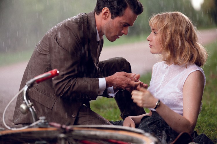 Deborah Francois i Romain Duris w filmie 'Wspaniała'