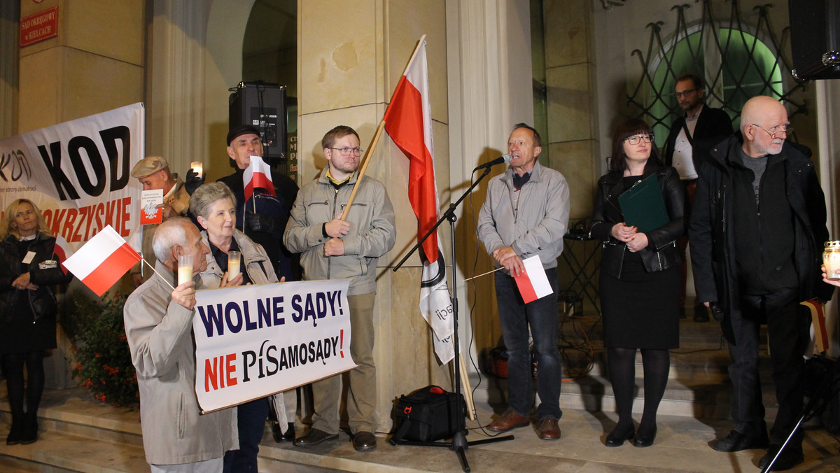 Świętokrzyscy działacze Komitetu Obrony Demokracji znów wzywają mieszkańców regionu do wyjścia na ulice. Dziś o godz. 19 przed Sądem Okręgowym w Kielcach oraz sądami rejonowymi w Ostrowcu i Starachowicach odbędą się protesty pod hasłem "3 razy W". – Bez wolnych sądów i wolnych wyborów nie ma wolnej Polski – podkreślają.