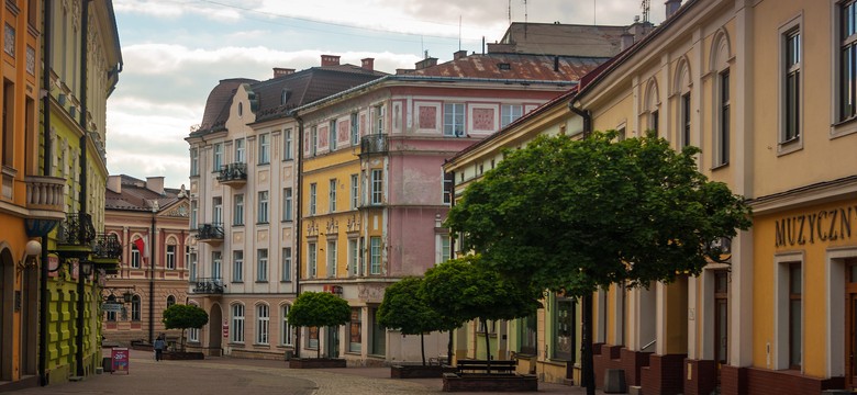 Tarnów miastem widmem. "Co z tego, że tanio? Nie ma pracy, to nie ma ludzi"