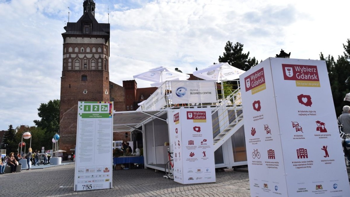 "Nie wyjeżdżaj do Londynu. Wybierz Gdańsk!" to jedno z głównych haseł kampanii. Projekt ma zachęcać młodych ludzi do szukania tu pracy. Skierowana jest nie tylko do mieszkańców Trójmiasta, ale do osób z całej Polski.