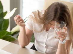 Wzrost konsumpcji antydepresantów. Ten trend jest powszechny