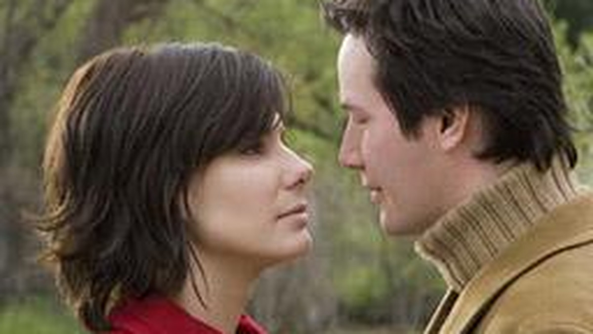 Sandra Bullock i Keanu Reeves powrócą wkrótce do polskich kin jako para ekranowa w melodramacie "Dom nad jeziorem".