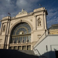 Meghalt egy taxis a Keleti pályaudvarnál - folyik a helyszínelés