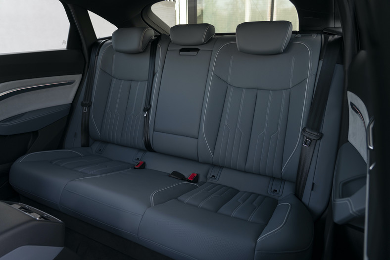 Audi e-tron – cztery koła pod napięciem