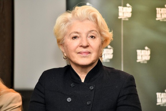 "ŽENA NE MORA DA RAĐA, MNOGE NE ŽELE DECU" Mirjana Karanović imala velike ljubavi, a nikada se nije udavala: O potomstvu je ovako govorila