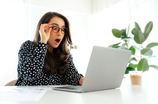 26 dni urlopu wypoczynkowego dla każdego, a po 20 latach aż 32 dni. Od kiedy będzie taka korzystna zmiana? I dla kogo?