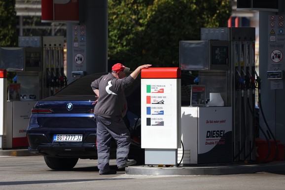 UDAR NA DIVLJANJE CENA GORIVA: Nemačka uvodi strogo pravilo za pumpe! Ovo su nove mere