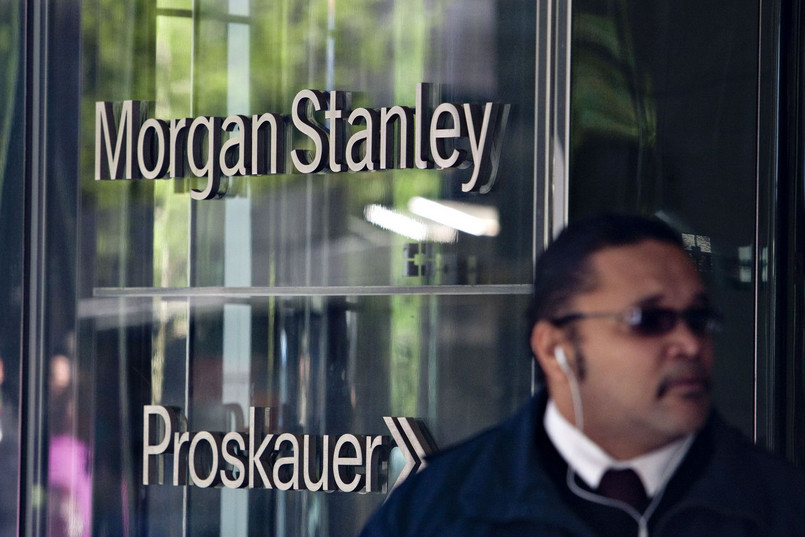 Morgan Stanley, największy na świecie dom brokerski, zanotował za pierwszy kwartał straty ze względu na gigantyczny odpis rachunkowy.