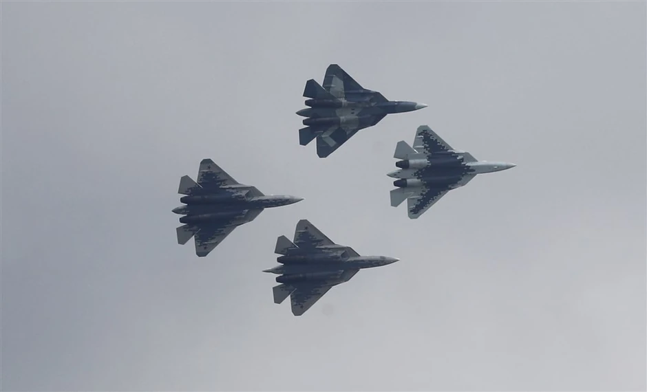 Su-57 avioni