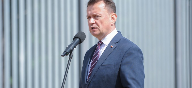 Cywile w wojsku nie chcą już pracować za miskę ryżu. Zielone miasteczko przed Ministerstwem Obrony Narodowej