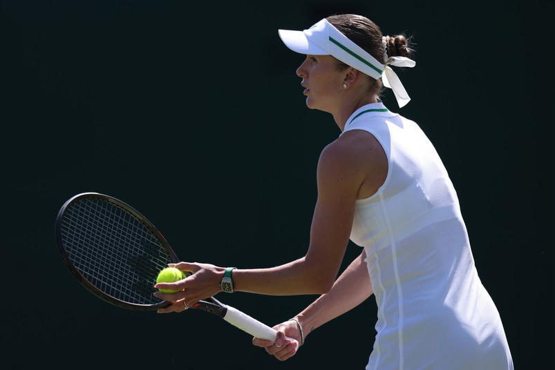I wtedy weszły one, całe na biało. Najlepsze tenisistki grają na Wimbledonie [FOTO]