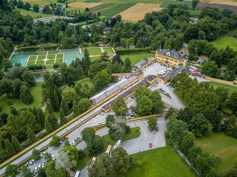 Kompleks pałacowo-ogrodowy Hellbrunn w Salzburgu