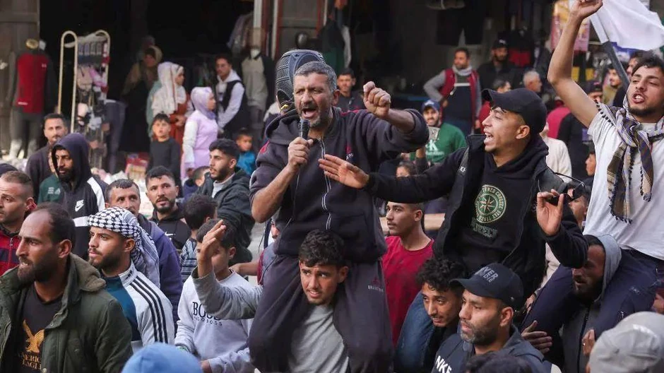 Protest u utorak bio je najveći skup protiv Hamasa od kada je počeo rat 2023. | Foto: AFP