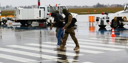 Pasażer obmacywał stewardessę. Skandal na pokładzie Ryanaira