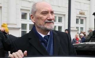 Macierewicz: Gratuluję sekretarzowi NATO. Cieszę się na dalszą współpracę
