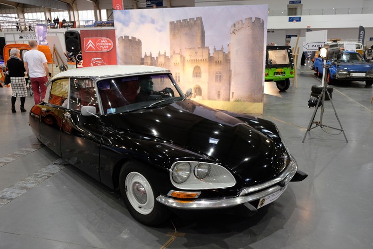 Targi Pojazdów Zabytkowych Retro Motor Show <br>fot. (zuz) PAP/Jakub Kaczmarczyk