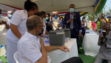 Stay away from vaccination centres - Lagos govt cautions ineligible persons