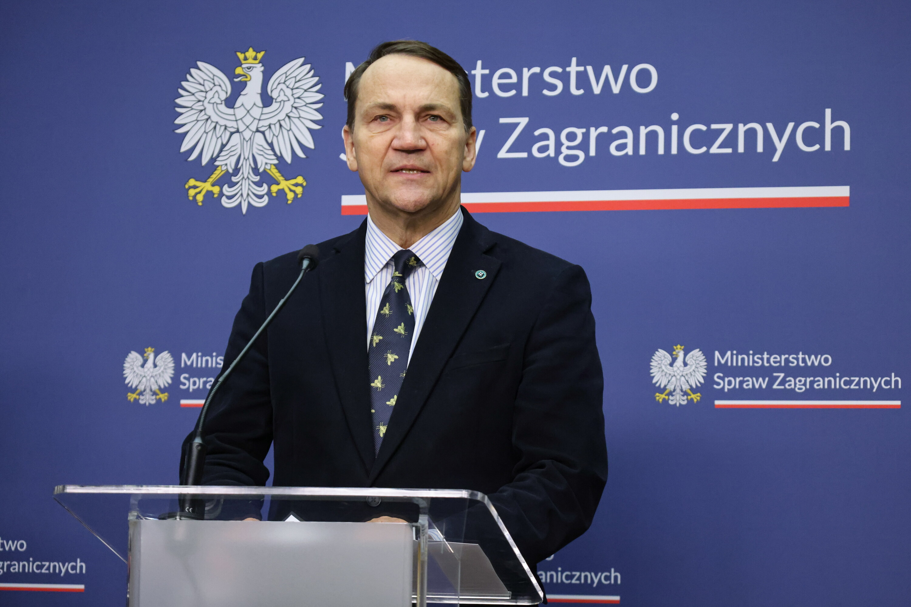 Sikorski: Słabsza rosyjska gospodarka zmusi Putina do negocjacji