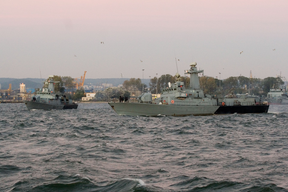 ORP Orkan i ORP Grom podczas alarmowego wyjścia na morze, fot. kpt. mar. Grzegorz Łyko