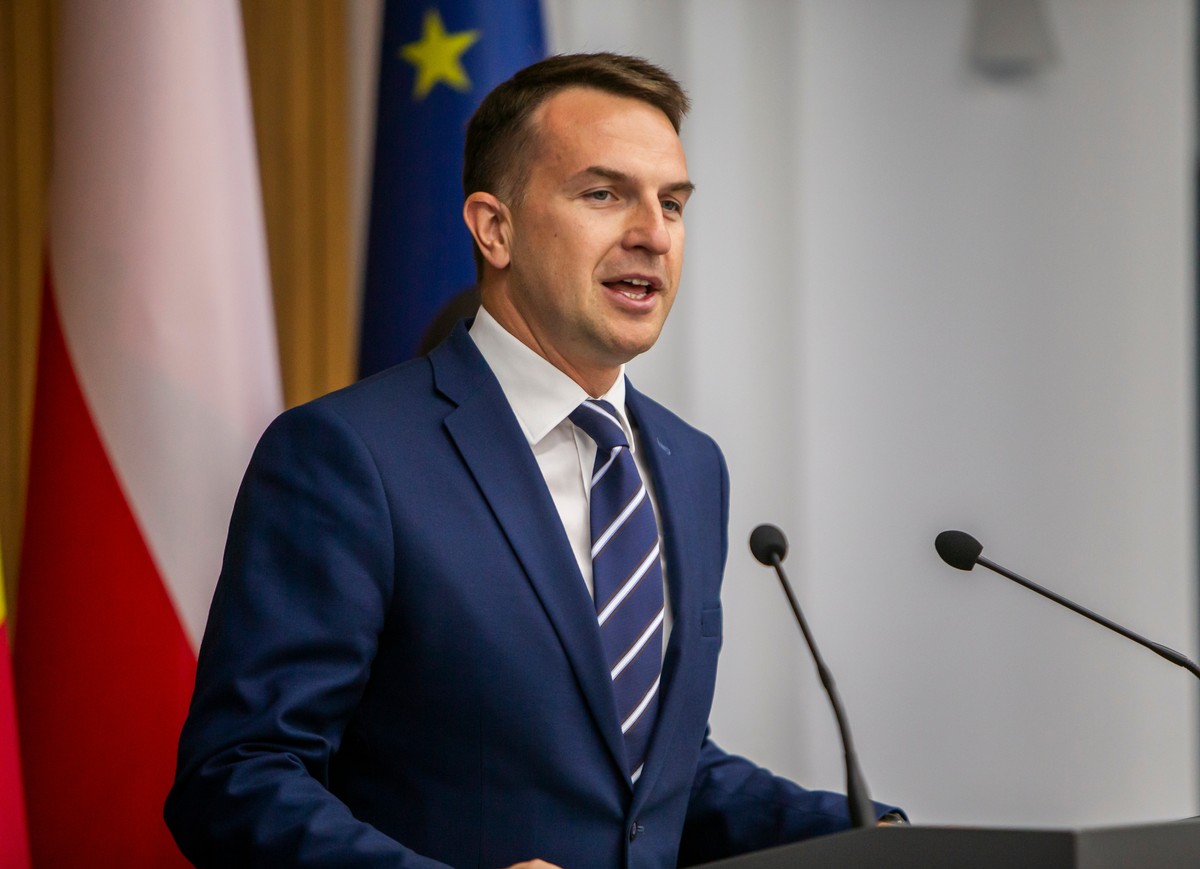 Adam Szłapka nowym rzecznikiem rządu. Oto jego majątek i zarobki [KWOTY]