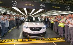 Opel crossland X już w produkcji. Oto pierwszy owoc niemiecko-francuskiego małżeństwa