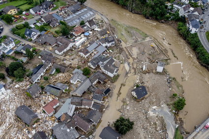 Ostatnia wielka powódź w Niemczech kosztowała 12 mld euro. "Teraz straty mogą być jeszcze większe"