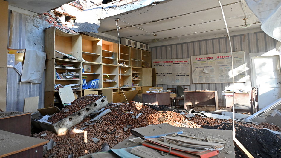 Zniszczona szkoła w obwodzie charkowskim