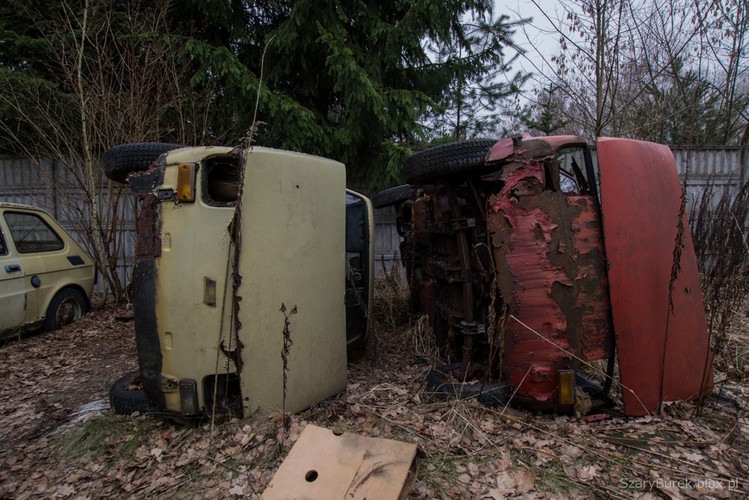 Cmentarzysko samochodów pod Warszawą