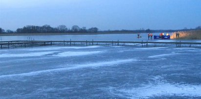 Straszna śmierć w przeręblu. Znaleziono ciała 2 mężczyzn