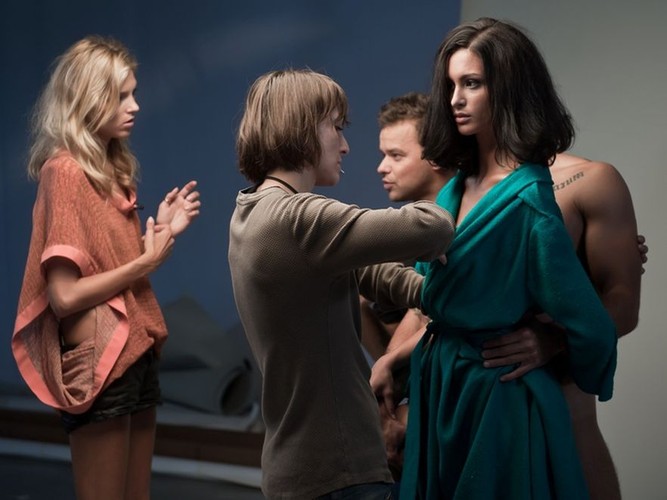 Top Model: modelki i nagi mężczyzna. Zobacz kulisy odcinka!