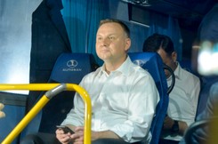 Polacy wolą prezydenta z innego obozu niż rząd. Ekspert:  Ten SONDAŻ to zły prognostyk dla PiS