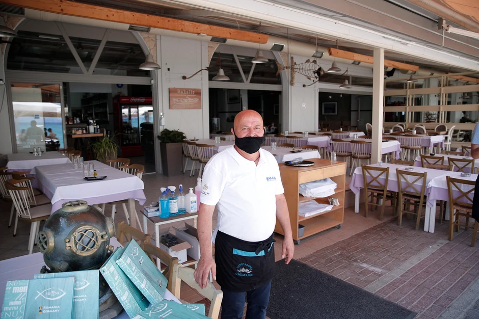 Grčki ugostitelj obavezni su da nose maske