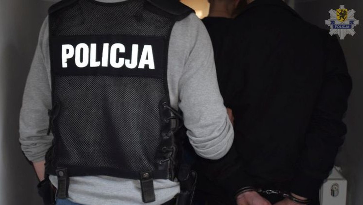 Przez miesiąc złodzieje ukradli blisko tonę metalowych elementów. Policjanci zatrzymali w tej sprawie dwóch mieszkańców Chojnic.