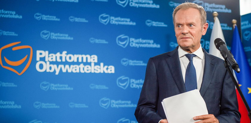 Tusk przeprosił Kaczyńskiego. "A teraz datę i miejsce debaty poproszę"