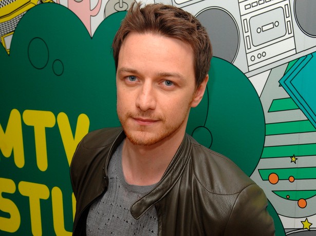 James McAvoy jako Elton John