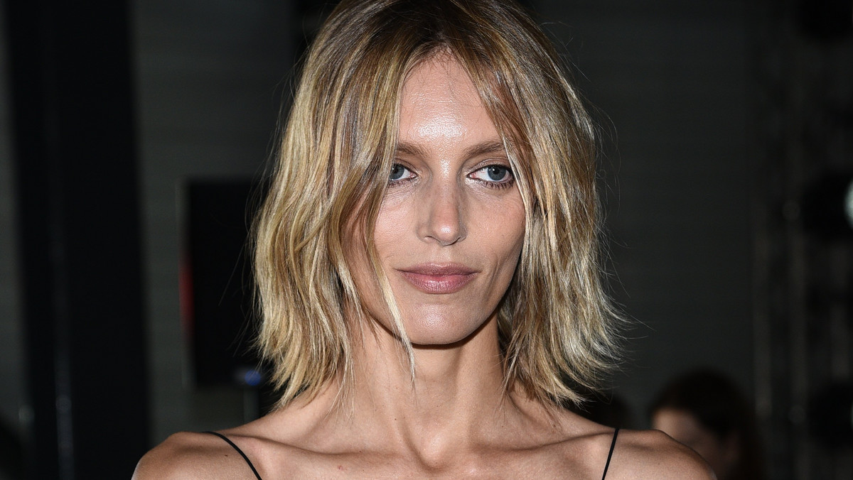 Anja Rubik pokazała się CAŁKIEM NAGO! Na zdjęciach nie jest sama...