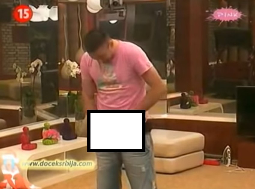 Vladimir Tomović u "Velikom Bratu" 2011. godine pokazuje svoje intimne delove 