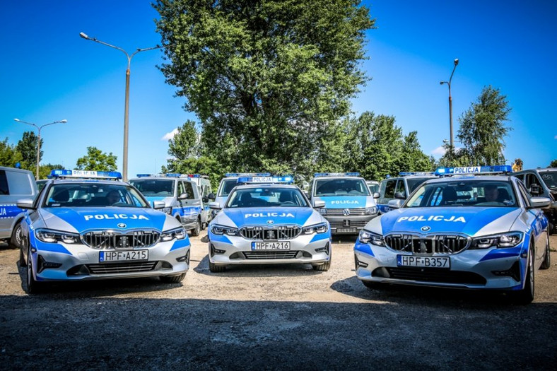 Nowe policyjne BMW 320i