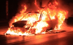 Samozapłon samochodu? Oto typy aut, które najczęściej stają w płomieniach