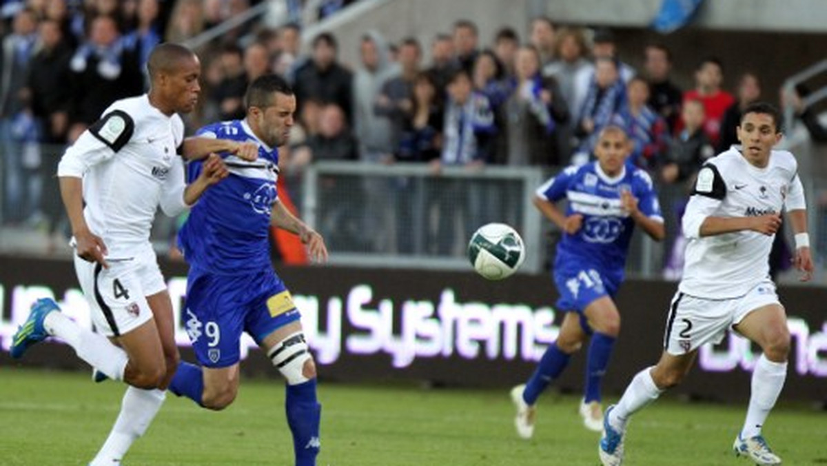 Środowe spotkanie w ramach Coupe de la Ligue pomiędzy Bastią i Auxerre zostało przełożony z uwagi na złe warunki atmosferyczne. Decyzję tą podjęli delegaci Francuskiego Związku Piłki Nożnej.
