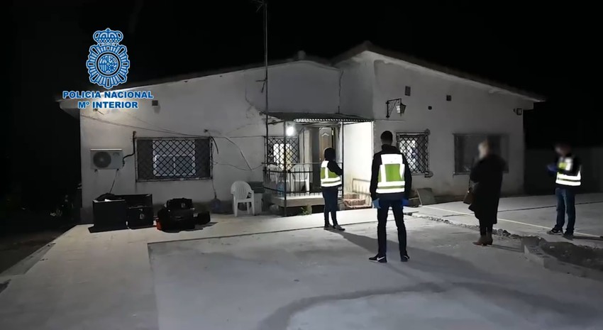 Upad policije u kuću gde su uzgajali marihuanu