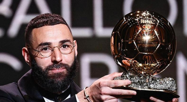 Karim Benzema a reçu le Ballon d'Or France Football, Lundi 17 Octobre 2022.