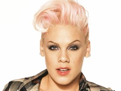 Pink trafiła do niemego kina