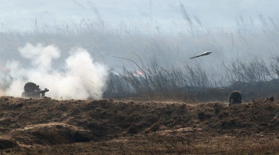 Manewry ukraińskiej armii na poligonie Gonczariwka, 120 km na północny wschód od Kijowa